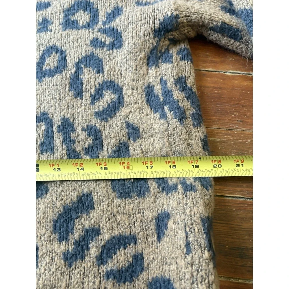 Abercrombie & Fitch Cardigan Womens Small Sweater Jaguar Print - Picture 5 of 6